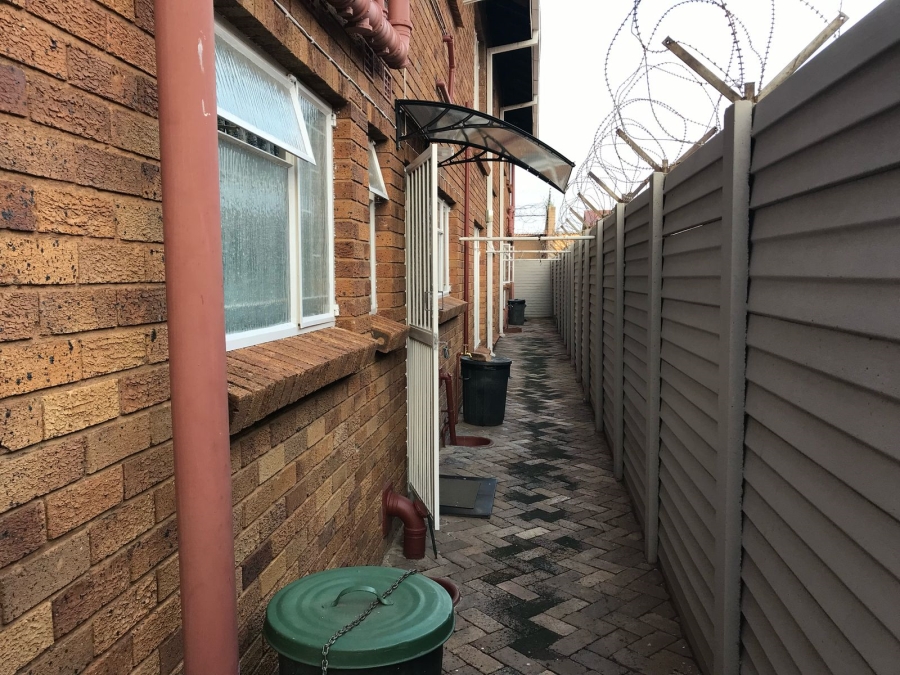 2 Bedroom Property for Sale in Potchefstroom North West